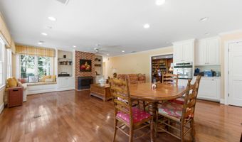 1355 Sherry Dr, Alpharetta, GA 30009