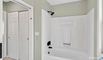 56 West St, Bolton, CT 06043