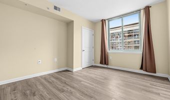 851 N GLEBE Rd 1419, Arlington, VA 22203