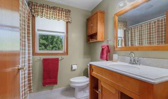 N254 MEADOWBREEZE Court, Appleton, WI 54915