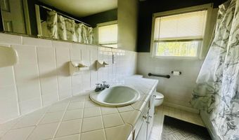 610 S Poplar Ave, Andrews, SC 29510