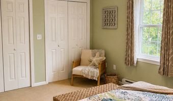 18 Founders Vlg 18, Clinton, CT 06413