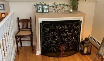 11 College Hill Rd 5A, Warwick, RI 02886