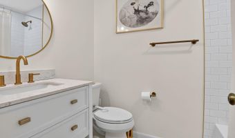 3725 KRYSIA Ct, Annandale, VA 22003