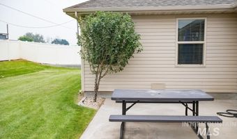 1030 Oakwood St, Burley, ID 83318