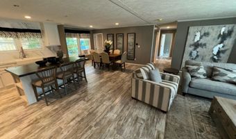 7413 Detonti Rd, Bauxite, AR 72011