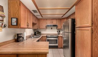 1382 N TAMARISK Dr, Chandler, AZ 85224