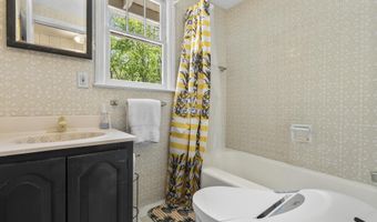 67 Obtuse Hill Rd, Brookfield, CT 06804