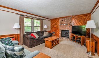4823 Shamrogue Ct, Allison Park, PA 15101