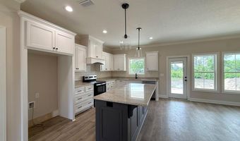 2702 Thomas St, Adel, GA 31620