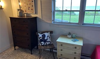 24 Point Meadows Rd, Little Compton, RI 02837