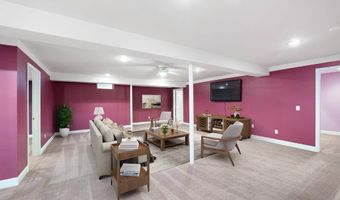 97 Ponds Edge Ct, Felton, DE 19943