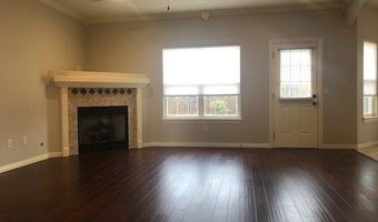 1910 SW Aspen St, Bentonville, AR 72713