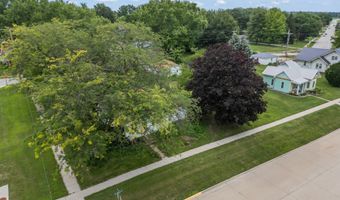 311 E 4th St, Riverside, IA 52327