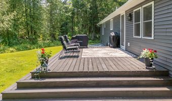 121 Packard Dr, Bangor, ME 04401