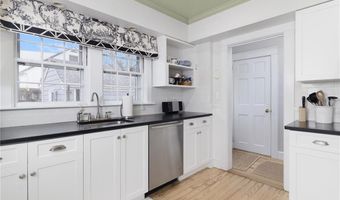67 Harrison Ave, Newport, RI 02840