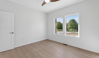 422 NE Lakota Dr, Adrian, MO 64720