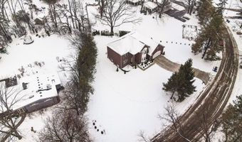 1360 Fairlane Dr, Ann Arbor, MI 48104