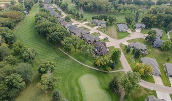 932 Emerald Pines Dr, Arnolds Park, IA 51331