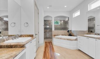 811 BIRDIE Way, Apollo Beach, FL 33572