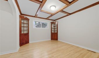 527 Harrison St, Anoka, MN 55303