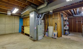 706 N Lawler Ave, Addison, IL 60101