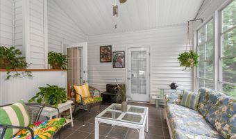 11 BURR HILL Dr, Berlin, MD 21811