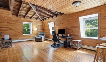 7 Nichols Ln 7, Hopkinton, RI 02832