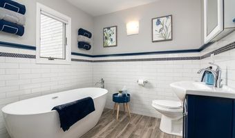 28 Palm Beach Ave, Narragansett, RI 02882