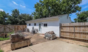 316 Lindy Blvd, Ballwin, MO 63021