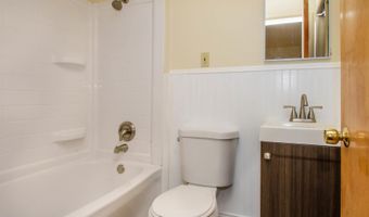 924 N Maple Rd, Ann Arbor, MI 48103