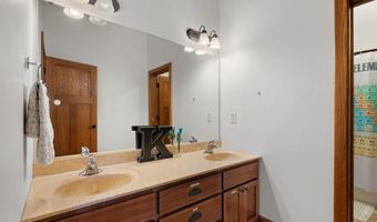 25551 885th Ave, Austin, MN 55912