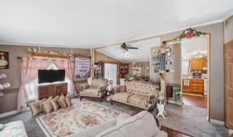 953 Savannah River Dr, Adrian, MI 49221