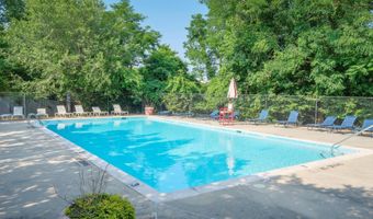 1140 LAKE HERON Dr 2B, Annapolis, MD 21403