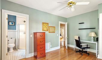 60 Division St, Newport, RI 02840