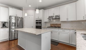 2825 Dillon Dr, Ann Arbor, MI 48105