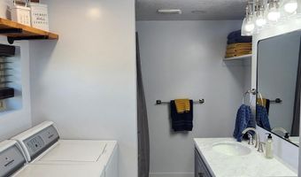17 Frontier St, Diamondville, WY 83116