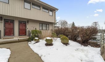 9 Intown Ter 9, Middletown, CT 06457