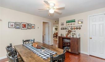 122 New Rd, East Providence, RI 02916