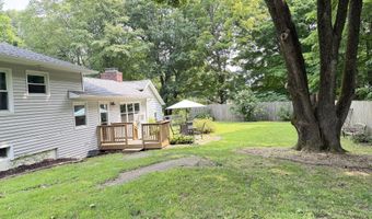 11 Hall Passway, Danbury, CT 06811