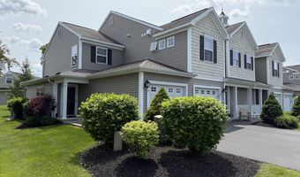 35 Governor Cir, Albany, NY 12208