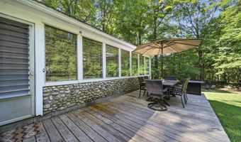 50 Long Hill Rd, Raymond, NH 03077