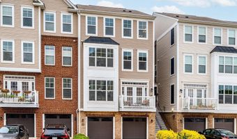 42175 CANARY GRASS Sq, Aldie, VA 20105