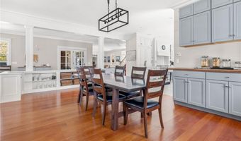 116 Nayatt Rd, Barrington, RI 02806