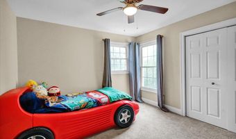 13 IRON Cir, Reading, PA 19607