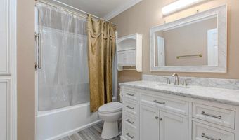 16 Hickory Ridge Dr, Benton, AR 72015