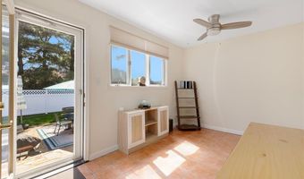 289 Oliphant Ln, Middletown, RI 02842