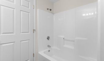 7 Lew Alice Dr, Boscawen, NH 03303