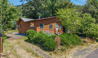 210 W FRANKLIN St, Bingen, WA 98605