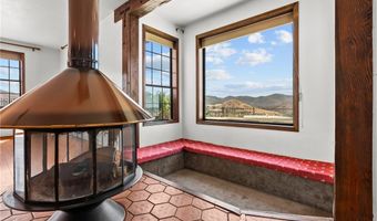 8525 Wildflower Ln, Agua Dulce, CA 91390